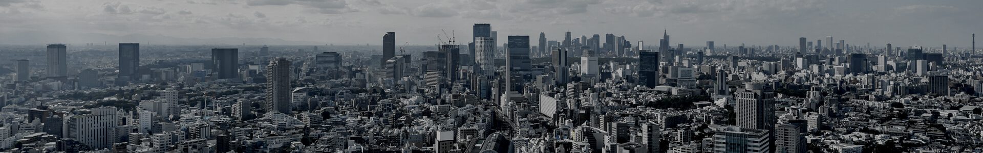 イメージ：空と街並み